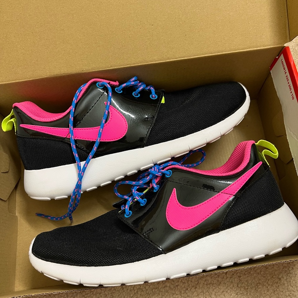 Nike Roshe One Running Shoes (worn once)